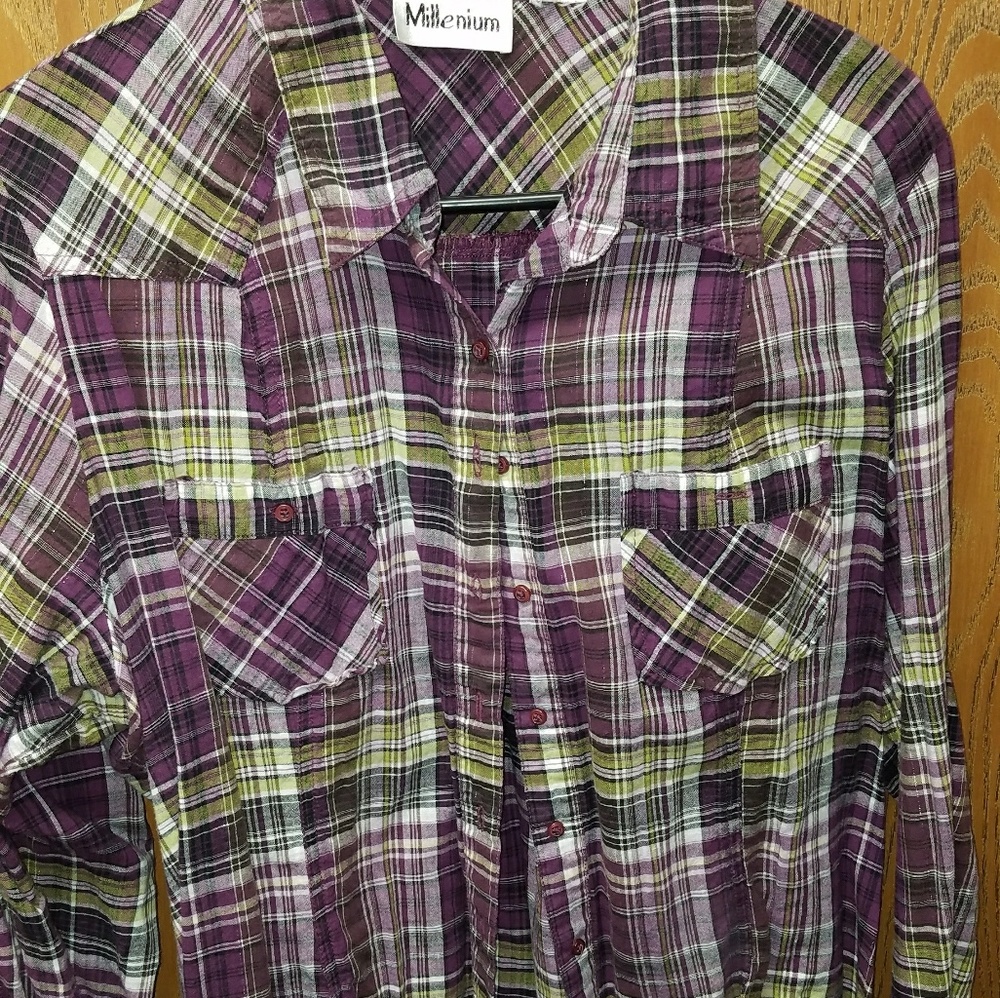 Long sleeve Button Down. Size L